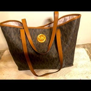 Michael Kors Tote